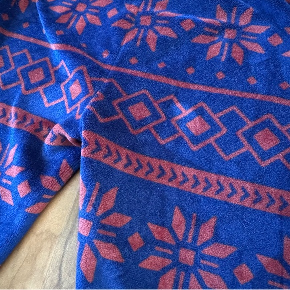 ❄️Carter’s Size 4T Cozy Velour Fair Isle Pajama Set - Winter Snowflakes - EUC - Picture 8 of 9